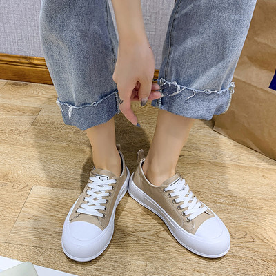 Sieviešu audekla kedas ar mežģīnēm un plakanu zoli - vairākās krāsās