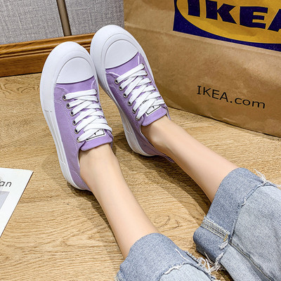 Sieviešu audekla kedas ar mežģīnēm un plakanu zoli - vairākās krāsās