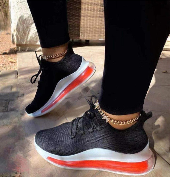 Sieviešu tekstila kedas ar šņorēm un kameru zolē