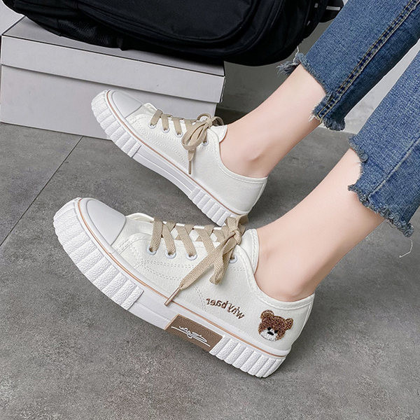 Adidasi de dama cu talpa plate si aplicatie de ursuleti - doua modele