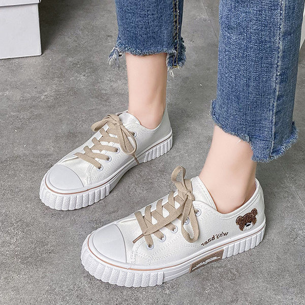 Adidasi de dama cu talpa plate si aplicatie de ursuleti - doua modele