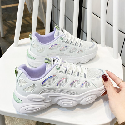 Sporta un ikdienas sieviešu kedas ar rupju zoli divi modeļi