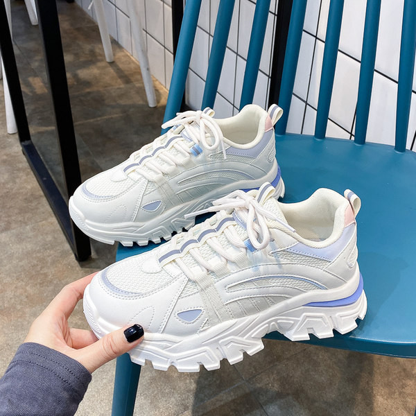 Sporta un ikdienas sieviešu kedas ar rupju zoli divi modeļi