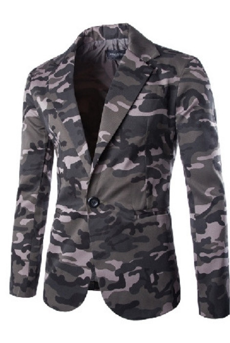 Moderns vīriešu jakas modelis ar kamuflāžas rakstu