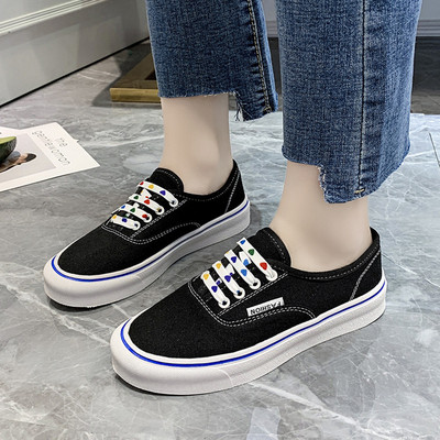 Audekla sieviešu kedas ar krāsainām saitēm