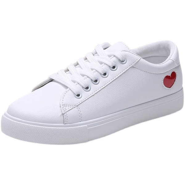 Adidasi de dama din piele ecologica cu aplicatie inima