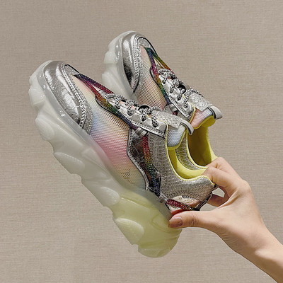 Sieviešu kedas ar silikona zoli un šņorēm sudraba krāsā