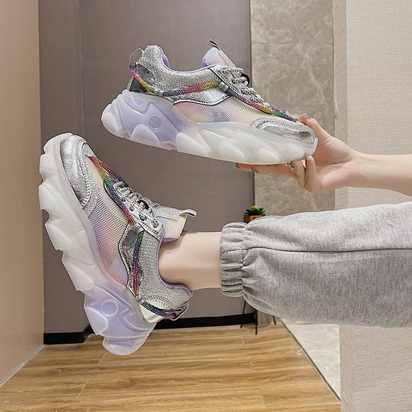 Sieviešu kedas ar silikona zoli un šņorēm sudraba krāsā