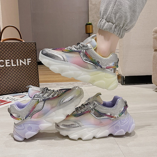 Sieviešu kedas ar silikona zoli un šņorēm sudraba krāsā