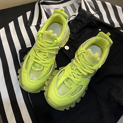 Krāsainas sieviešu kedas ar mežģīnēm un sietu