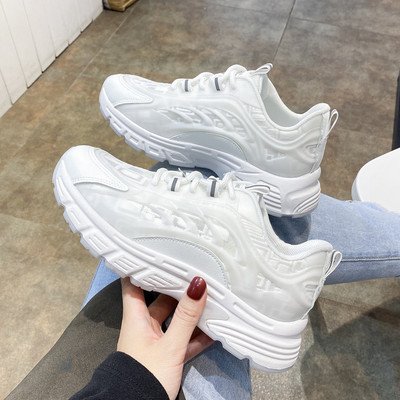 Sieviešu ikdienas kedas no elpojoša auduma ar mežģīnēm