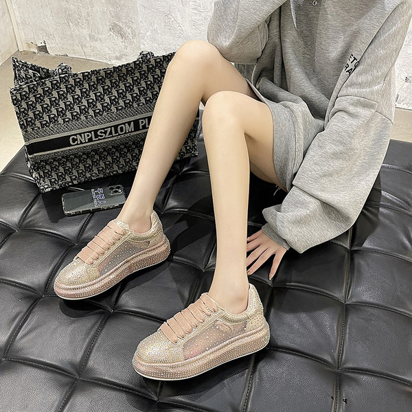 Γυναικεία μοντέρνα αθλητικά παπούτσια με διακοσμητικές  πέτρες και κορδόνια