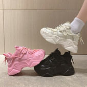 Modernūs sportbačiai aukštu grubiu padu