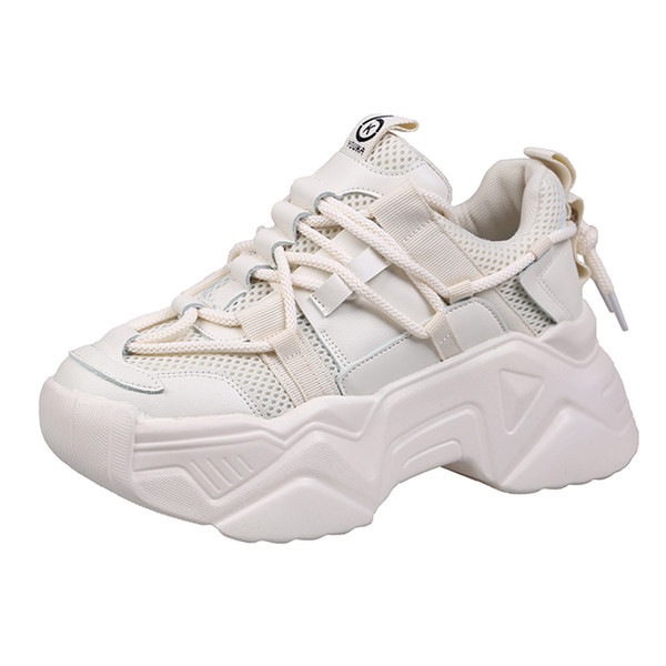 Modernūs sportbačiai aukštu grubiu padu