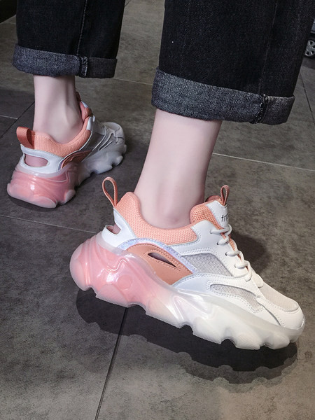 Sieviešu elpojošas kedas zaigojošās krāsās ar 5,5 cm platformu