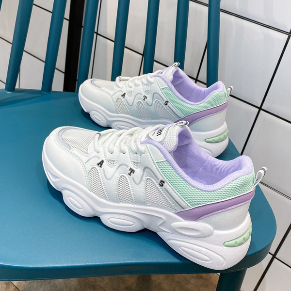 Sporta un ikdienas kedas ar tīkliem divās krāsās sievietēm