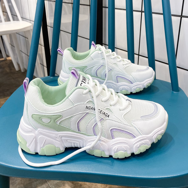 Ikdienas sieviešu kedas ar tīkliem un raupju zoli - divas krāsas