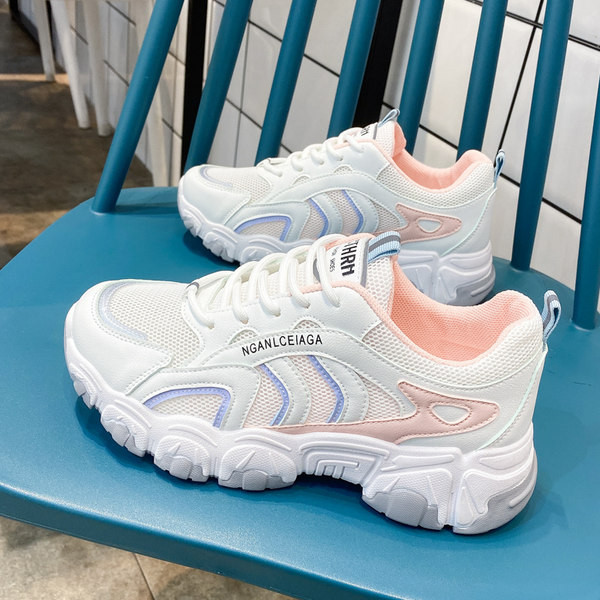 Ikdienas sieviešu kedas ar tīkliem un raupju zoli - divas krāsas