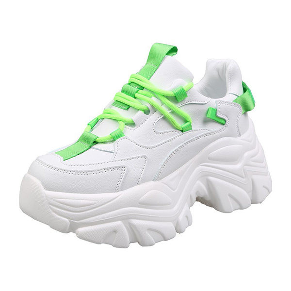 Jauns sieviešu pavasara kedu modelis ar augstām zolēm un krāsainām saitēm