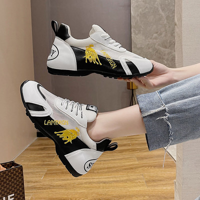 Sieviešu kedas ar izšuvumiem un mežģīnēm divās krāsās