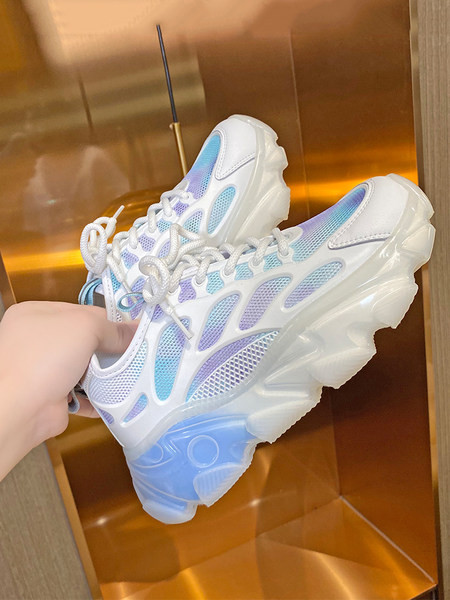 Tenisi dama respirabili cu sireturi si platforma de 5,5 cm