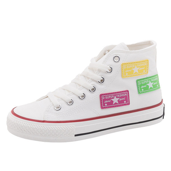 Sieviešu augstas kedas ar emblēmu un saitēm