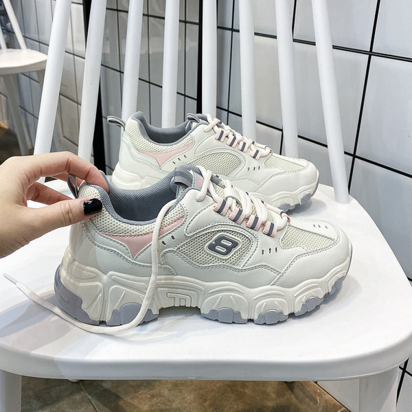 Pavasara sieviešu kedas ar raupju zoli un šņorēm - vairākās krāsās