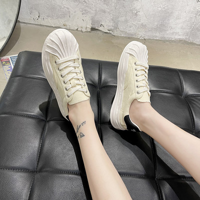 Γυναικεία αθλητικά παπούτσια με χοντρά πέλματα και κορδόνια