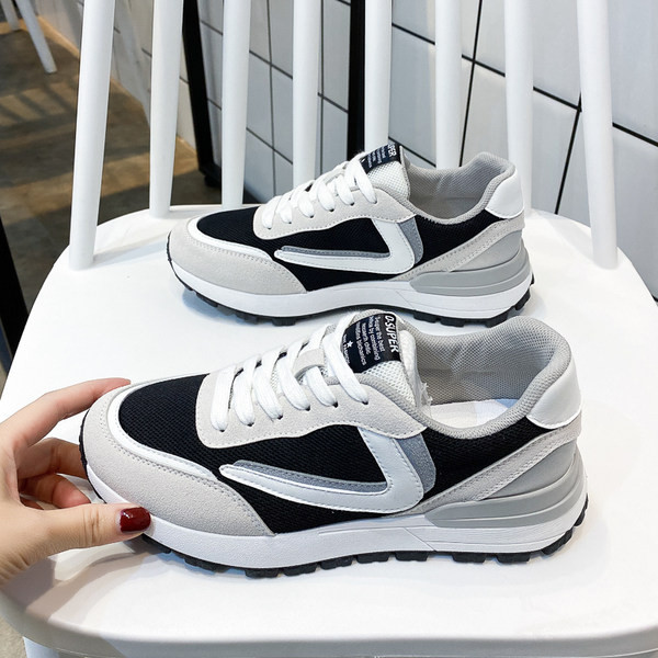 Sporta un ikdienas sieviešu kedas ar plakanu zoli vairākās krāsās