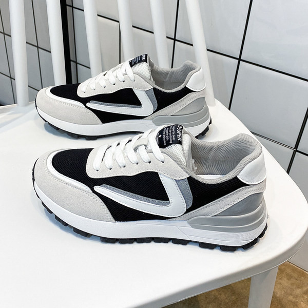 Sporta un ikdienas sieviešu kedas ar plakanu zoli vairākās krāsās