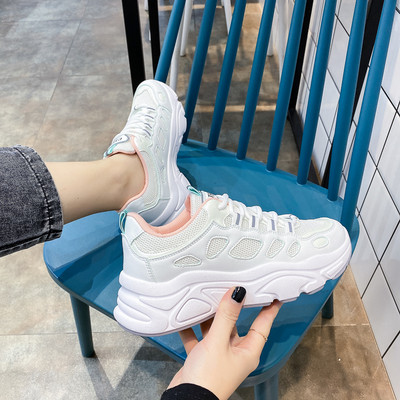 Modernas sieviešu kedas ar mežģīnēm vairākās krāsās