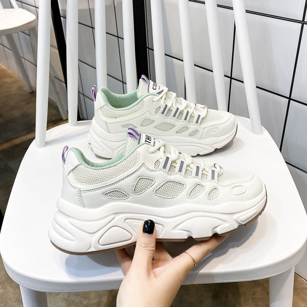 Modernas sieviešu kedas ar mežģīnēm vairākās krāsās