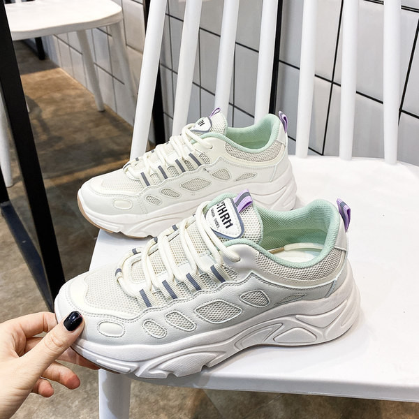 Modernas sieviešu kedas ar mežģīnēm vairākās krāsās