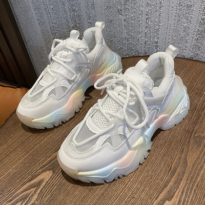 Sieviešu kedas ar krāsainu zoli un sietu