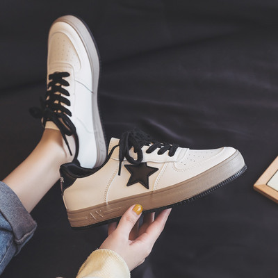 Sieviešu ikdienas kedas ar aplikāciju