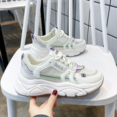 Jauns sieviešu pavasara kedu modelis ar raupju zoli