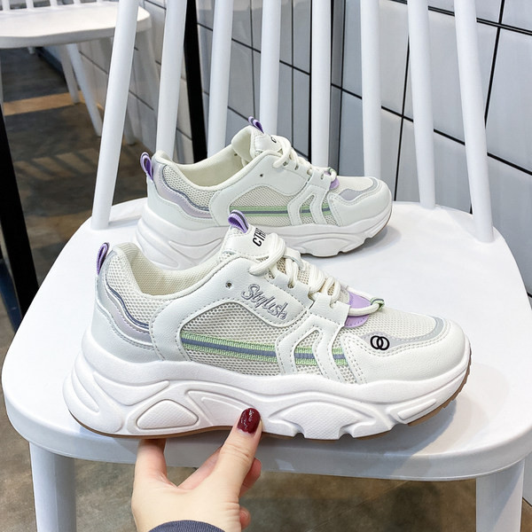 Jauns sieviešu pavasara kedu modelis ar raupju zoli