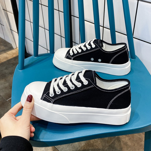 Jauns sieviešu tekstila kedu modelis ar šņorēm