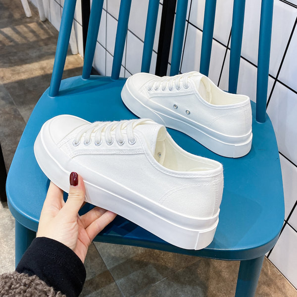 Jauns sieviešu tekstila kedu modelis ar šņorēm