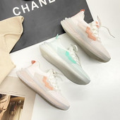 Pavasara sieviešu kedas ar plakanām zolēm un šņorēm