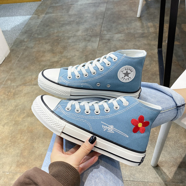 Modernas sieviešu augstās kedas ar izšuvumu un plakanu zoli