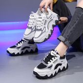 Jauns pavasara kedu modelis sievietēm ar saitēm un raupju zoli