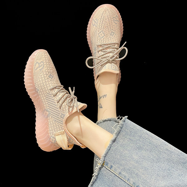 Model nou de adidași de primăvară-vară din material plasă