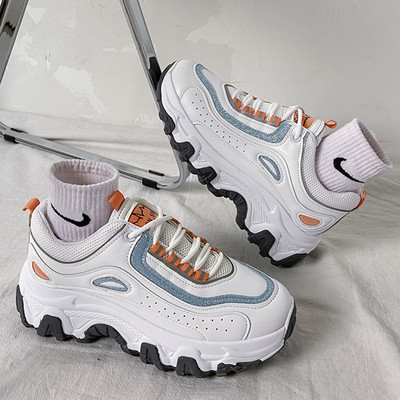 Adidași de primăvară pentru sport și viața de zi cu zi din piele ecologică