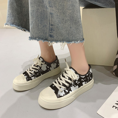 Sieviešu audekla kedas ar plakanu zoli divās krāsās