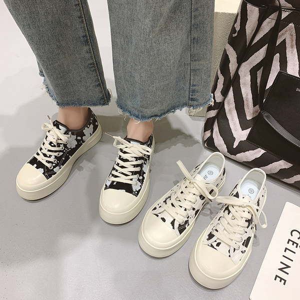 Sieviešu audekla kedas ar plakanu zoli divās krāsās