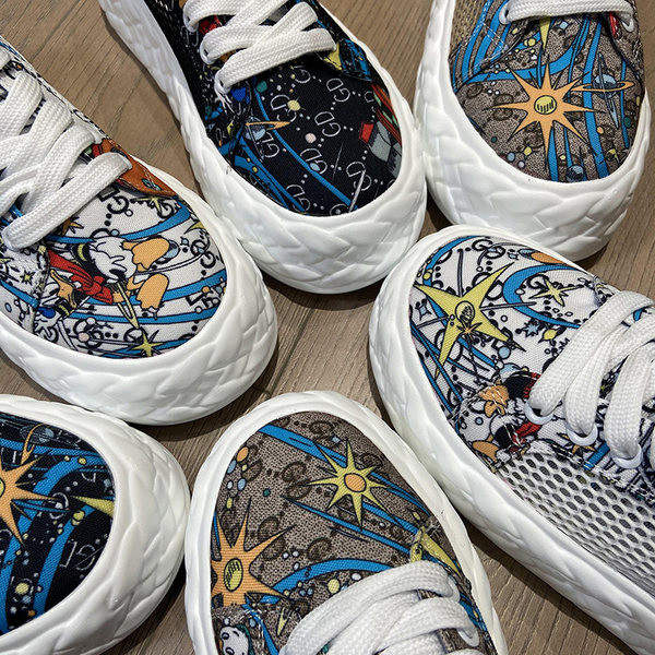 Ikdienas sieviešu krāsainas kedas ar 4,5 cm zoli