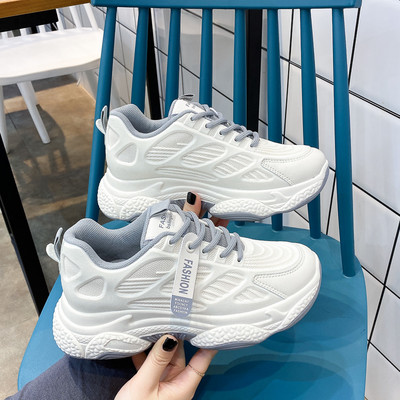 Sieviešu elpojošas kedas ar raupju zoli un uzrakstu no eko ādas