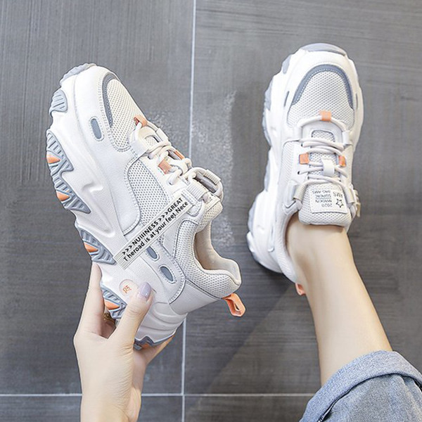 Mūsdienīgas kedas ar raupju zoli - jauns modelis