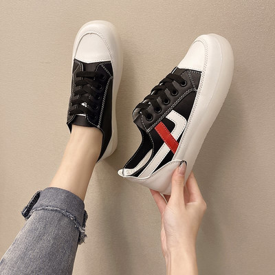 Pavasarim piemērotas sieviešu kedas divās krāsās